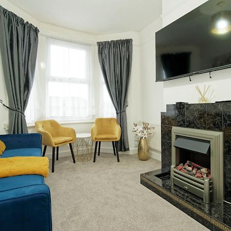 Appartamento Lovely Luxury 3 Bed House Chatham  Esterno foto