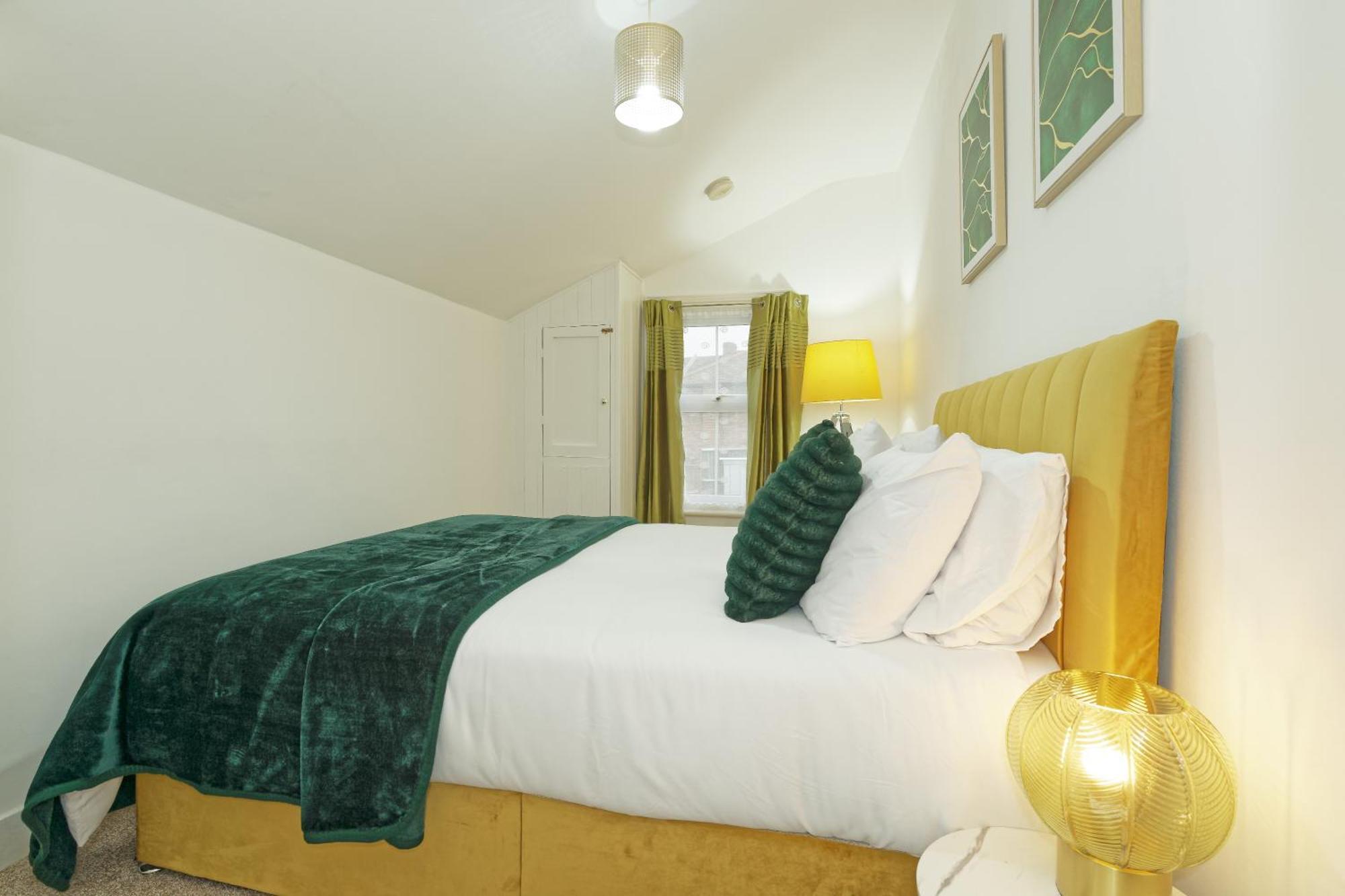 Appartamento Lovely Luxury 3 Bed House Chatham  Esterno foto